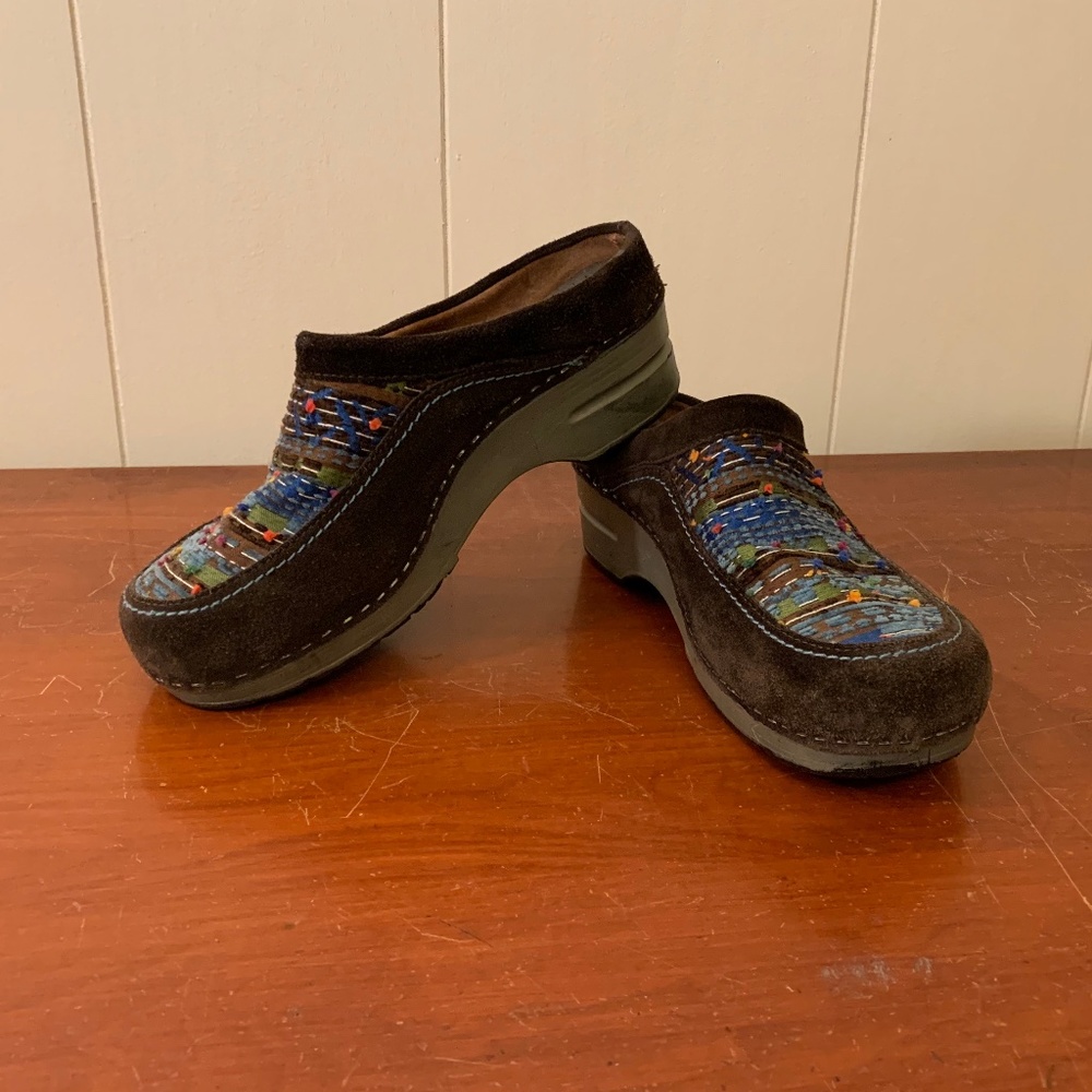 Women's Dansko Brown Suede Clogs w/ Multi-Colored Embroidered Detail- Size  (9)